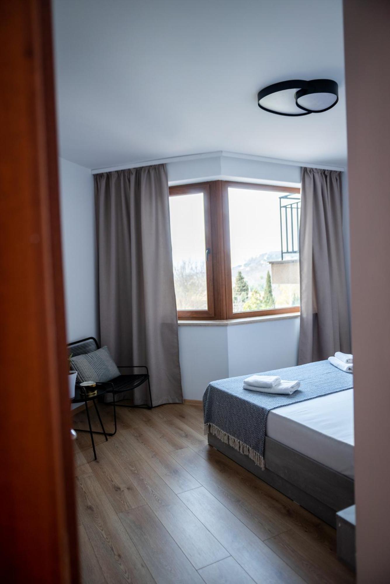 Queen'S Garden Balchik Apartment Luaran gambar