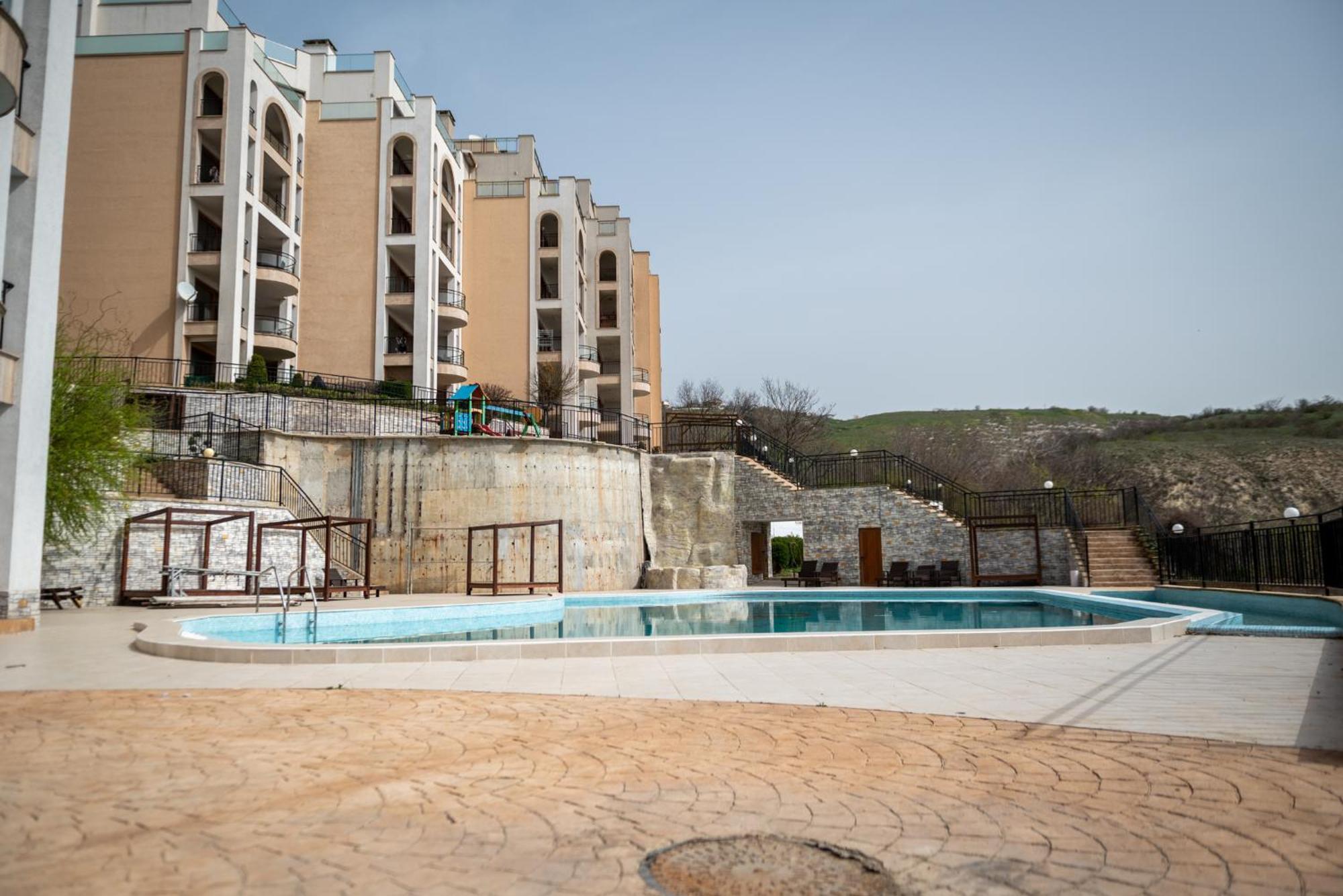Queen'S Garden Balchik Apartment Luaran gambar