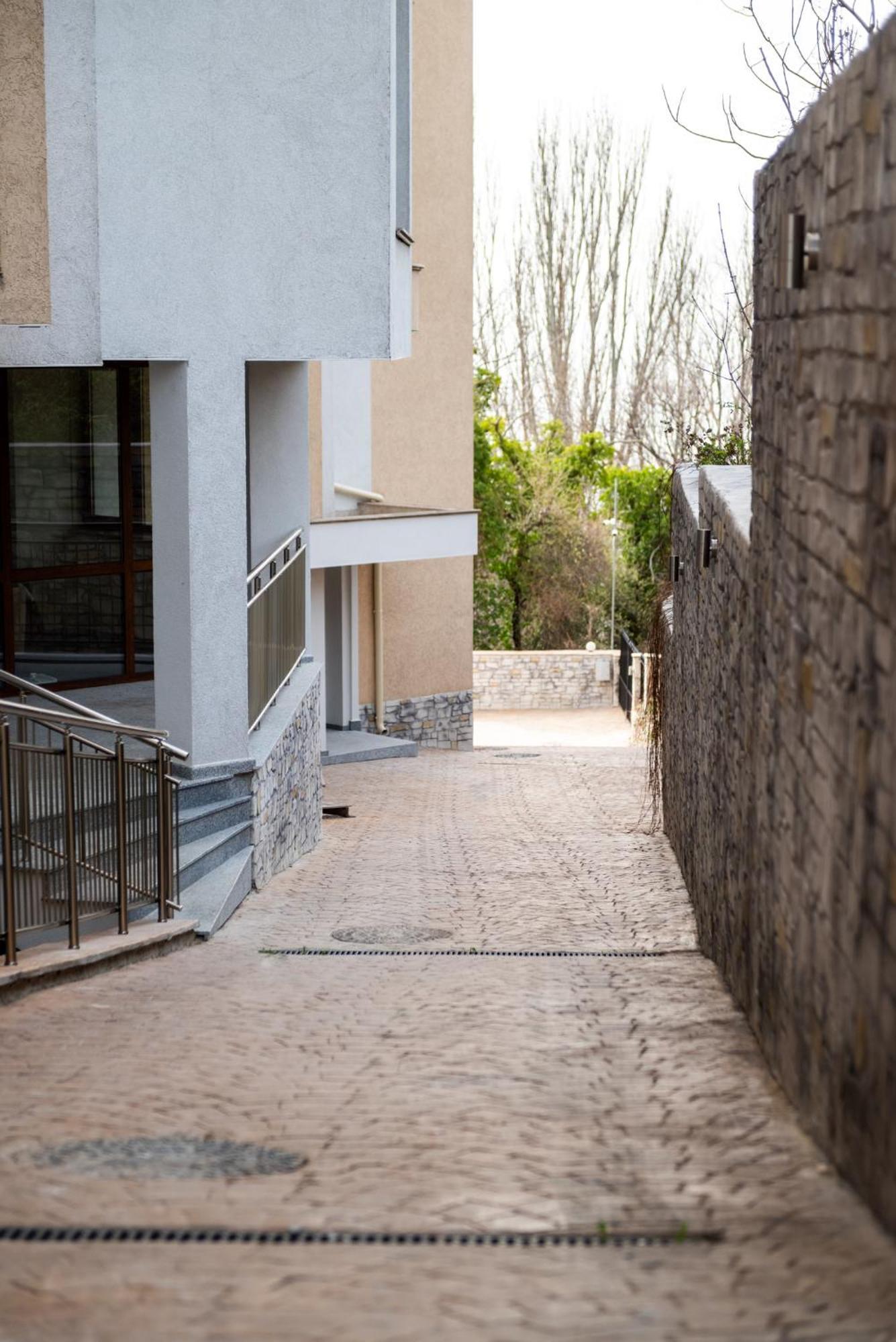 Queen'S Garden Balchik Apartment Luaran gambar
