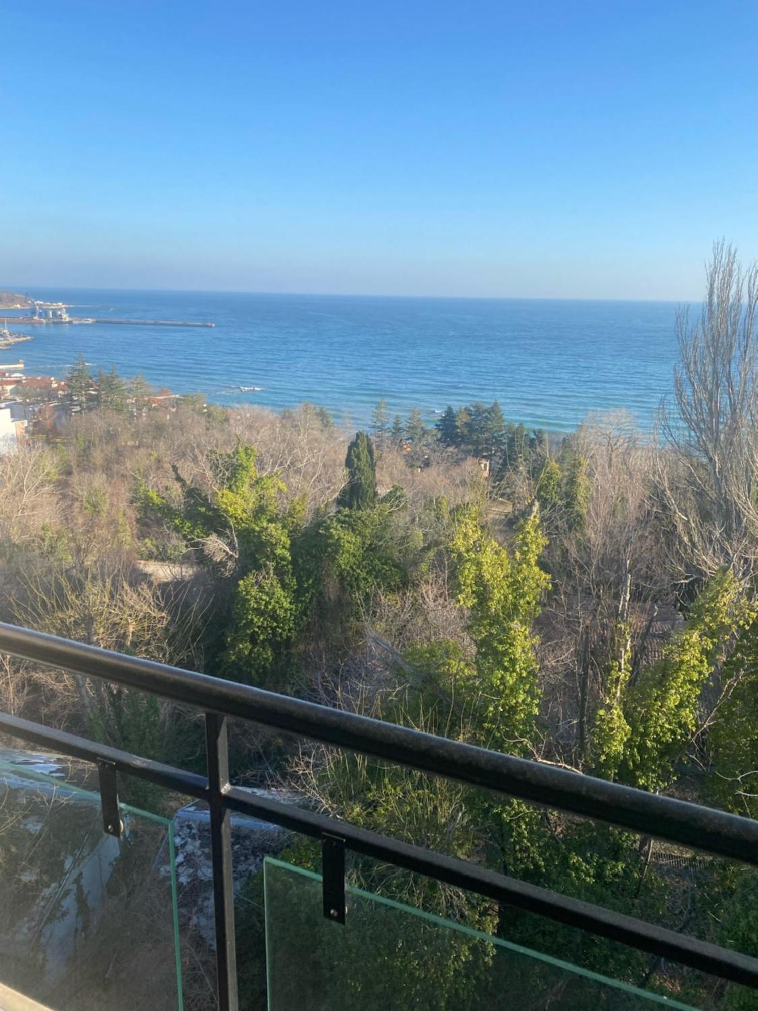 Queen'S Garden Balchik Apartment Luaran gambar