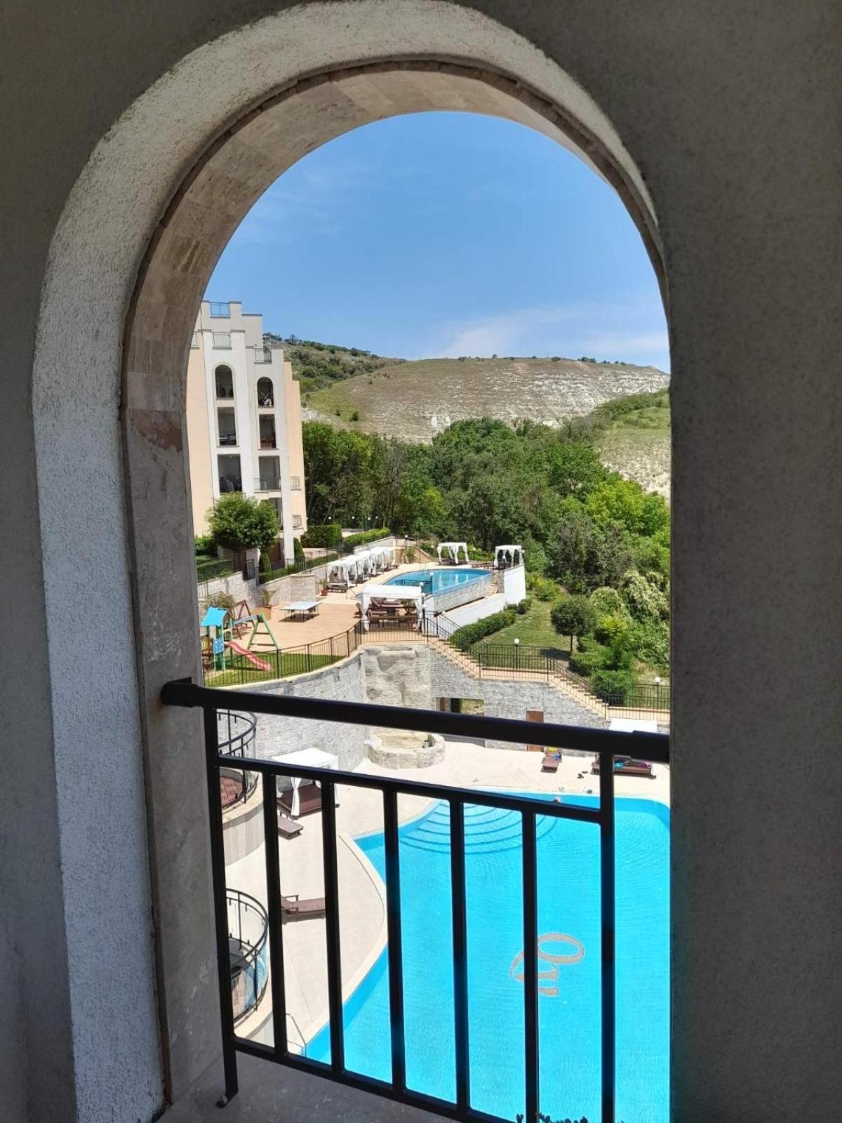 Queen'S Garden Balchik Apartment Luaran gambar