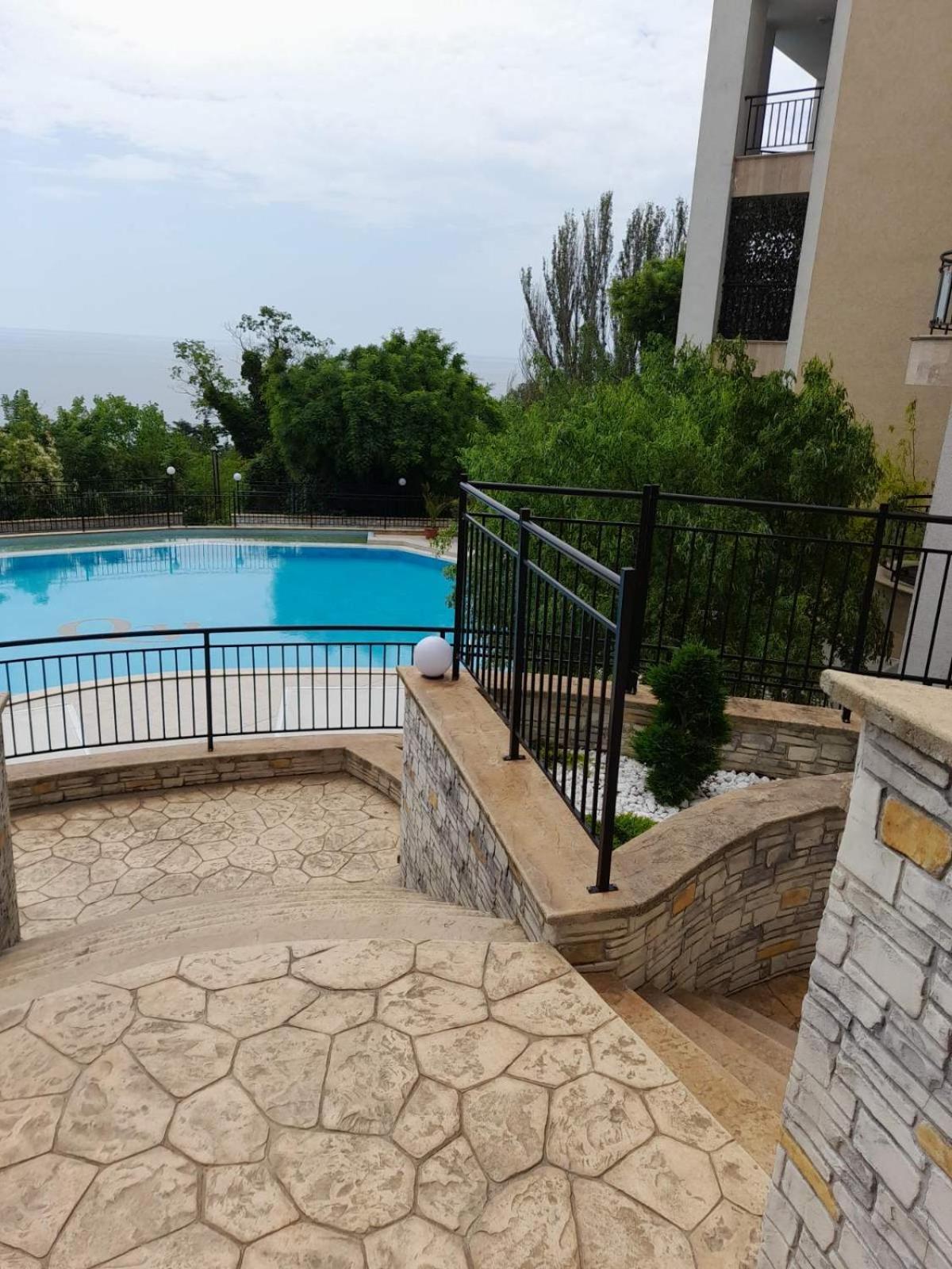 Queen'S Garden Balchik Apartment Luaran gambar