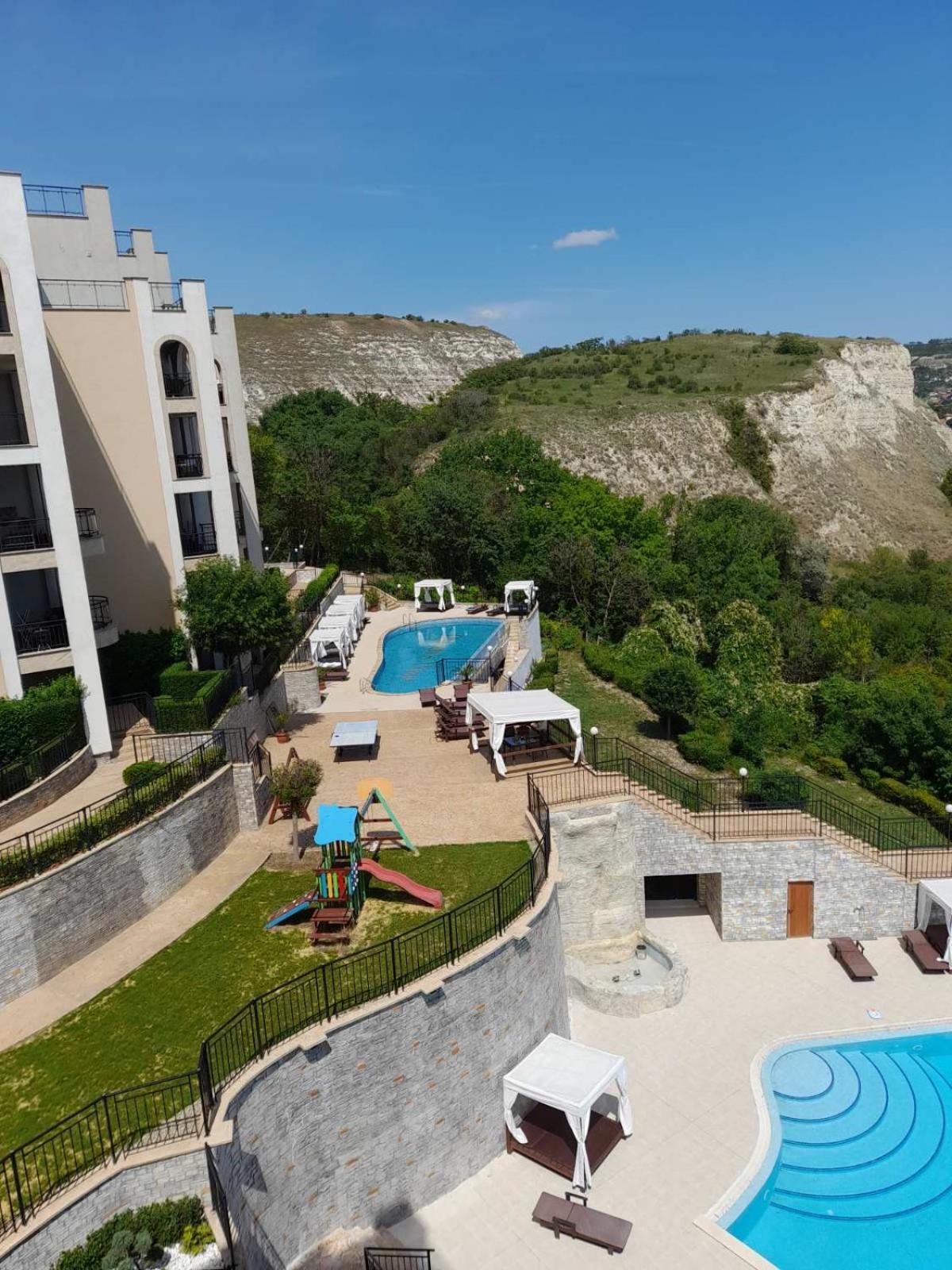 Queen'S Garden Balchik Apartment Luaran gambar